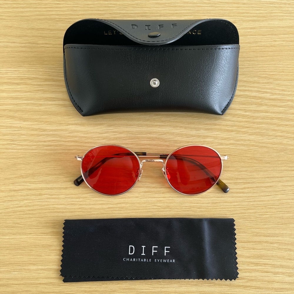 DIFF Daisy Glasses